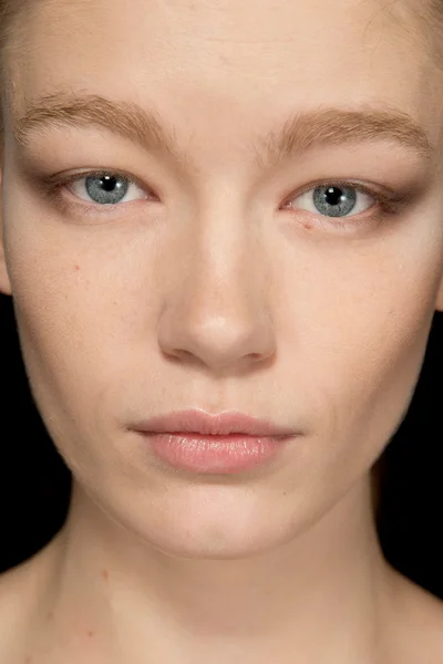 Look 3